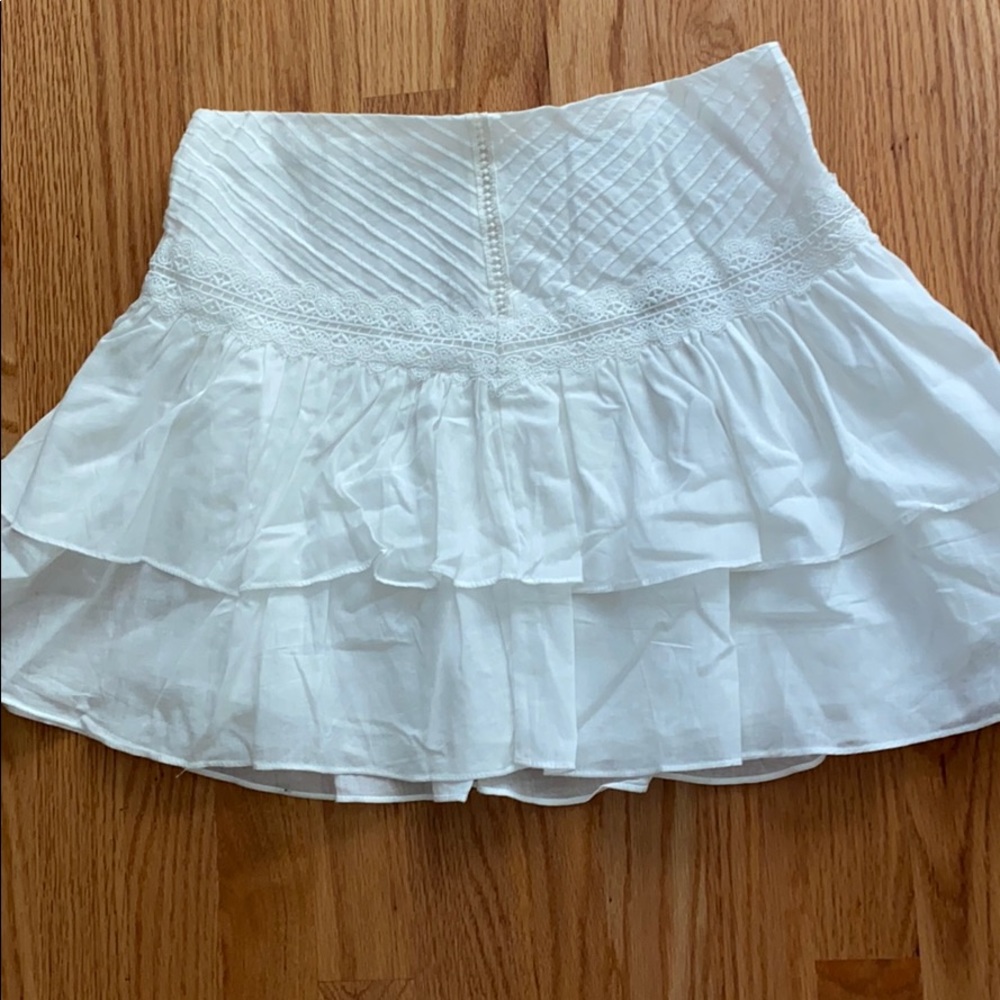 DO + BE skirt